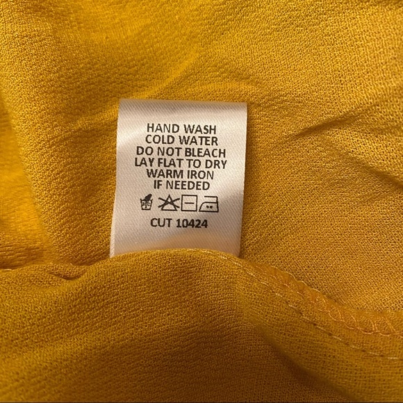 Kenedik Keyhole Long Sleeve Smocked Mustard Dress NWT - Picture 5 of 6